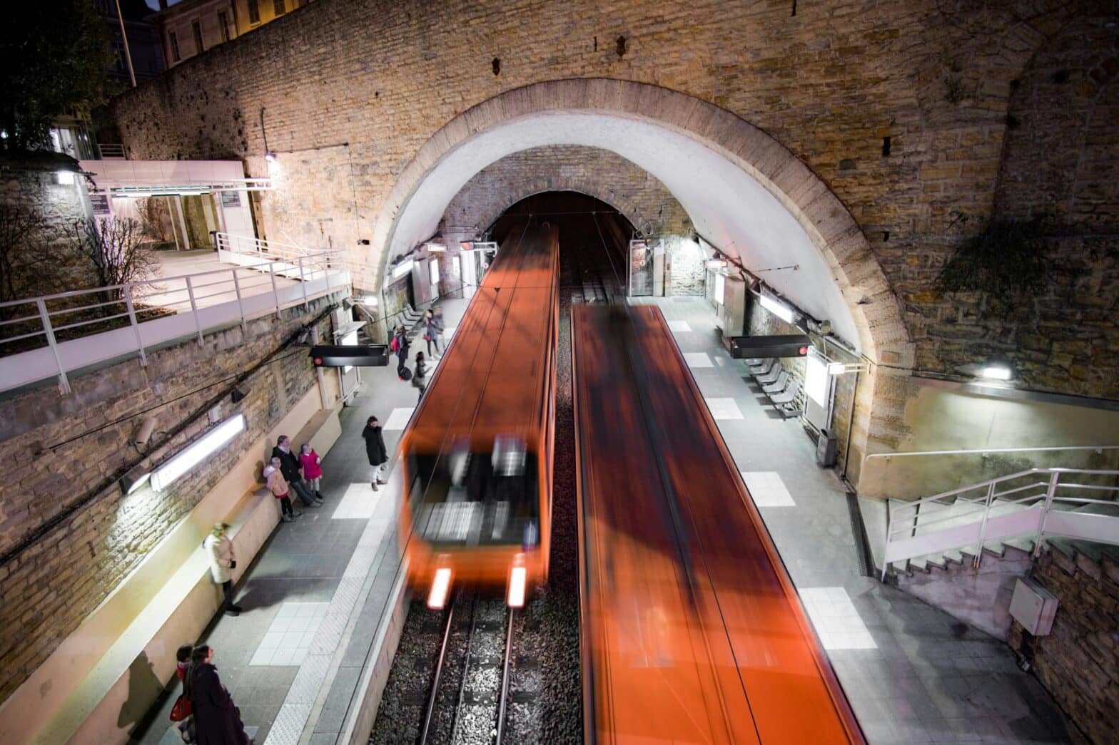 Opening up PSO rail services in France to competition: opportunities and challenges for SNCF Voyageurs
